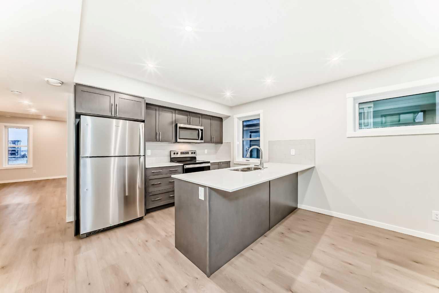 135 Mahogany Parade SE 306