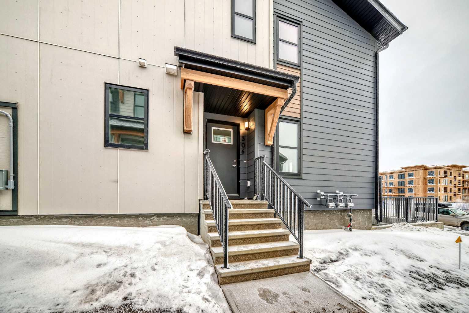 135 Mahogany Parade SE 306