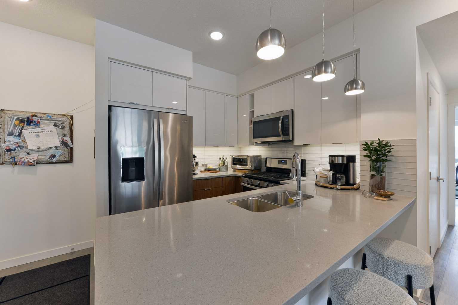 120 18 Avenue SW 407