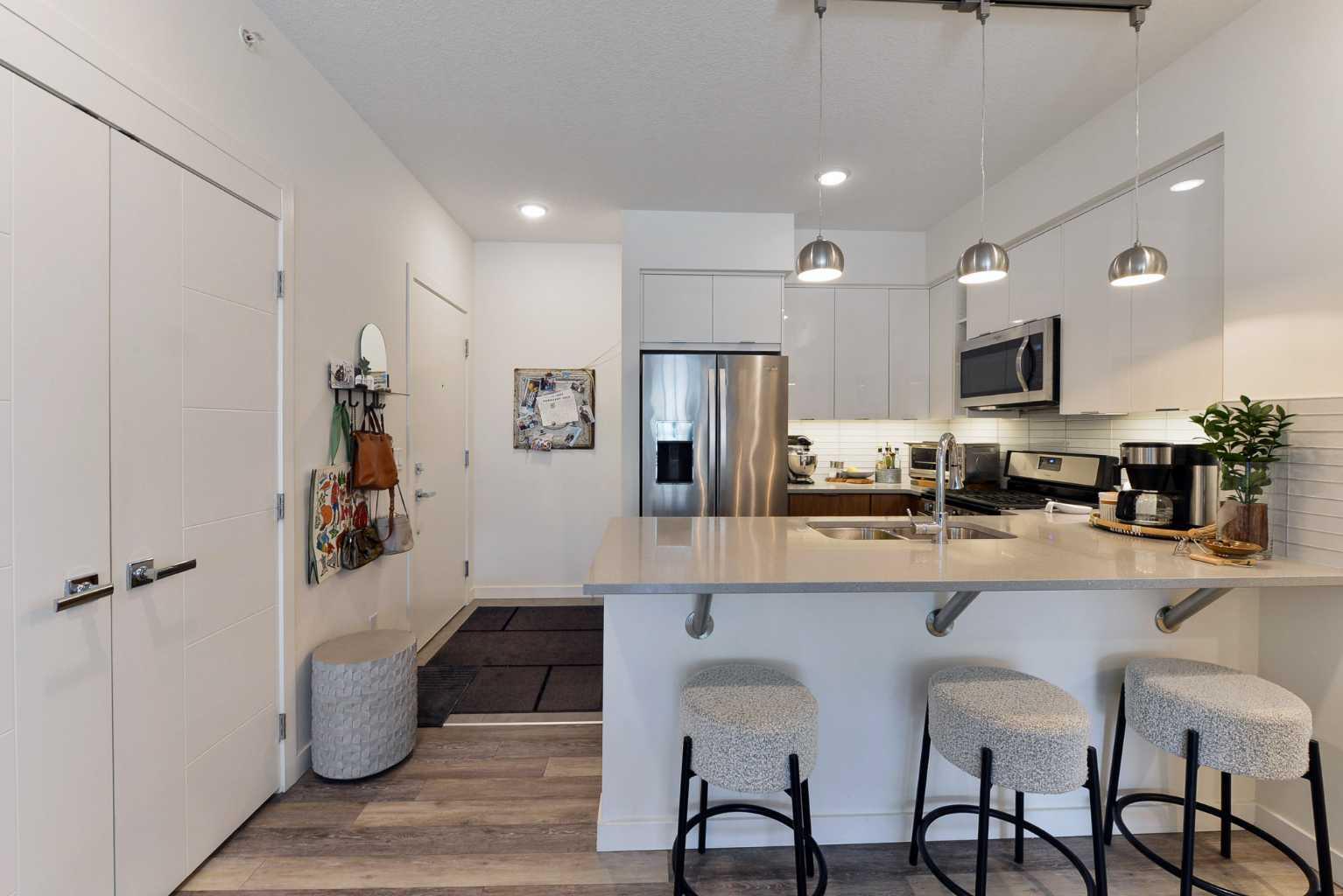 120 18 Avenue SW 407