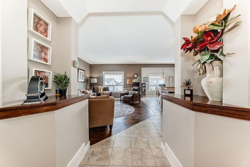Photo of 191 Pantego Close NW, Calgary, AB T3K 0K3 (MLS # A2298544)