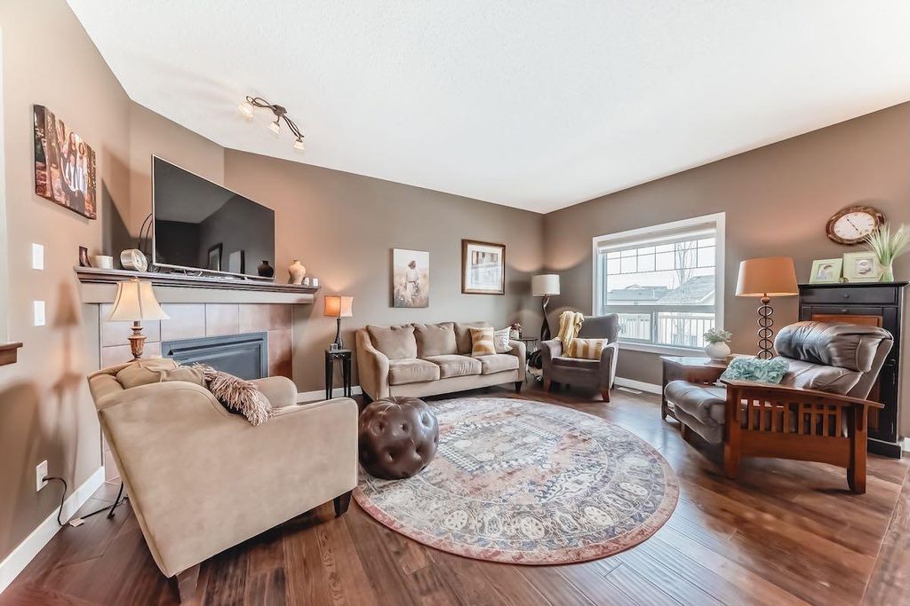 Photo of 191 Pantego Close NW, Calgary, AB T3K 0K3 (MLS # A2298544)