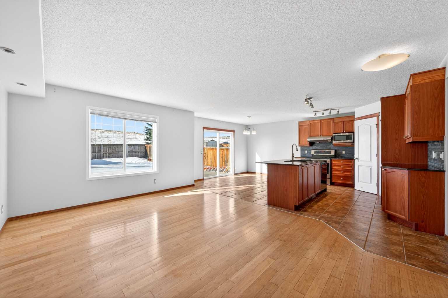 172 Kincora Drive NW