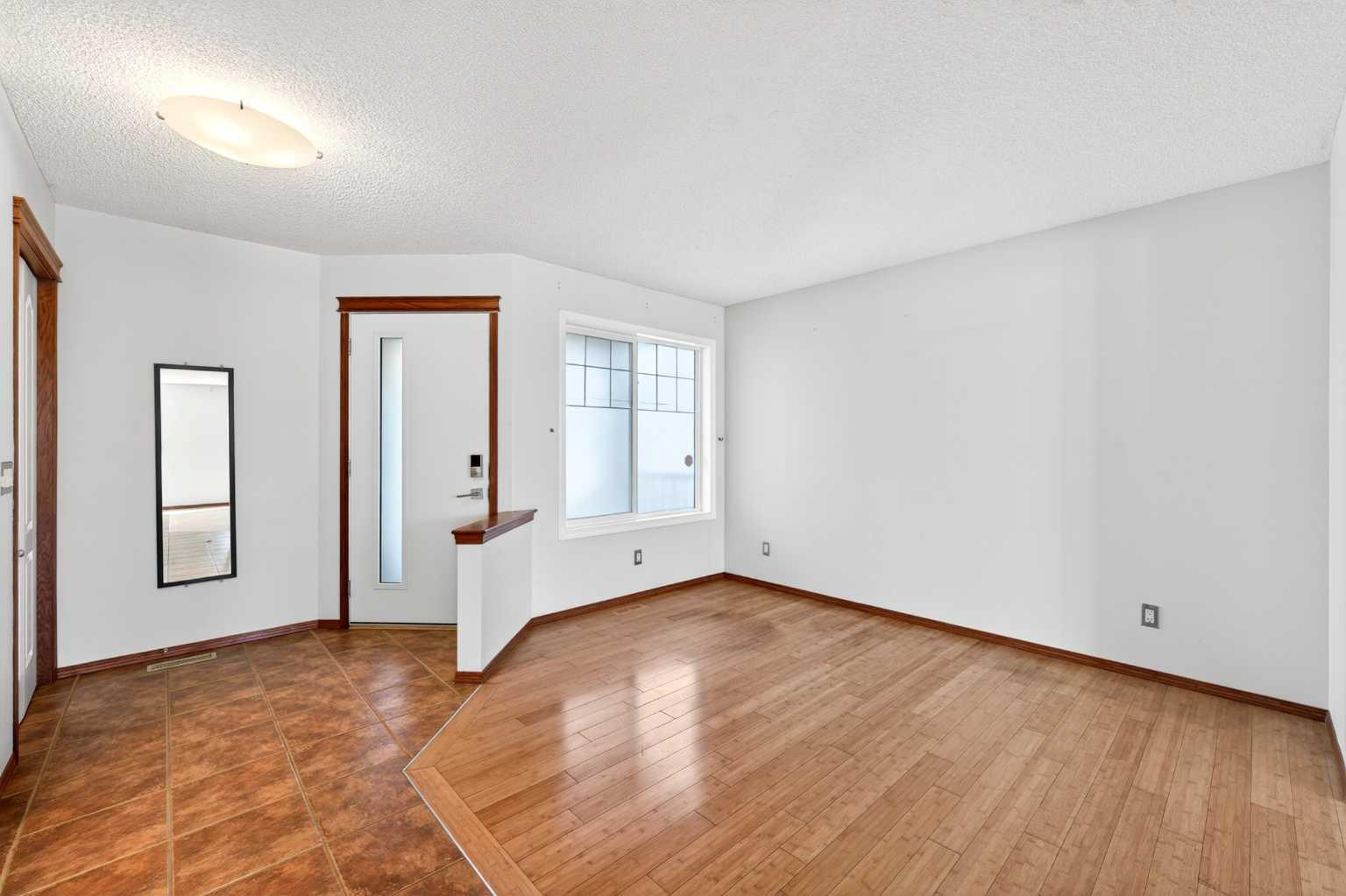 172 Kincora Drive NW