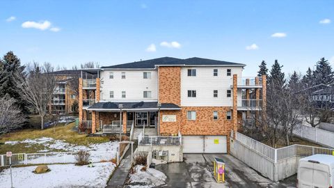 165 Manora Place NE 210 Calgary AB T2A 7X5