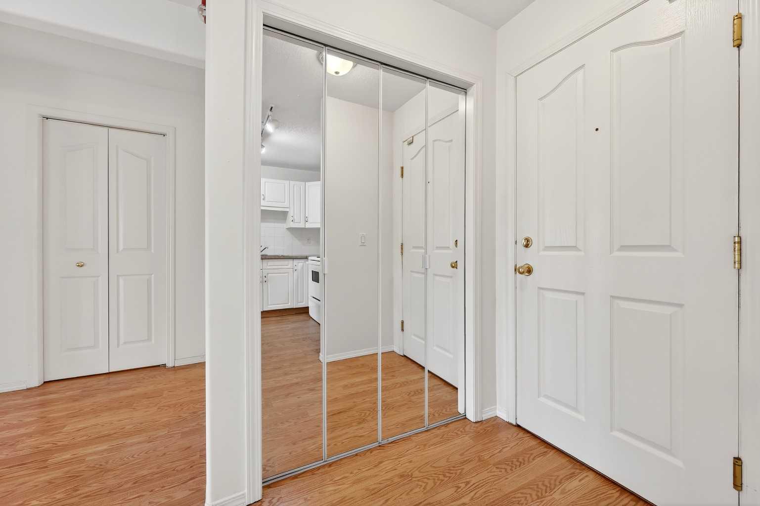 165 Manora Place NE 210