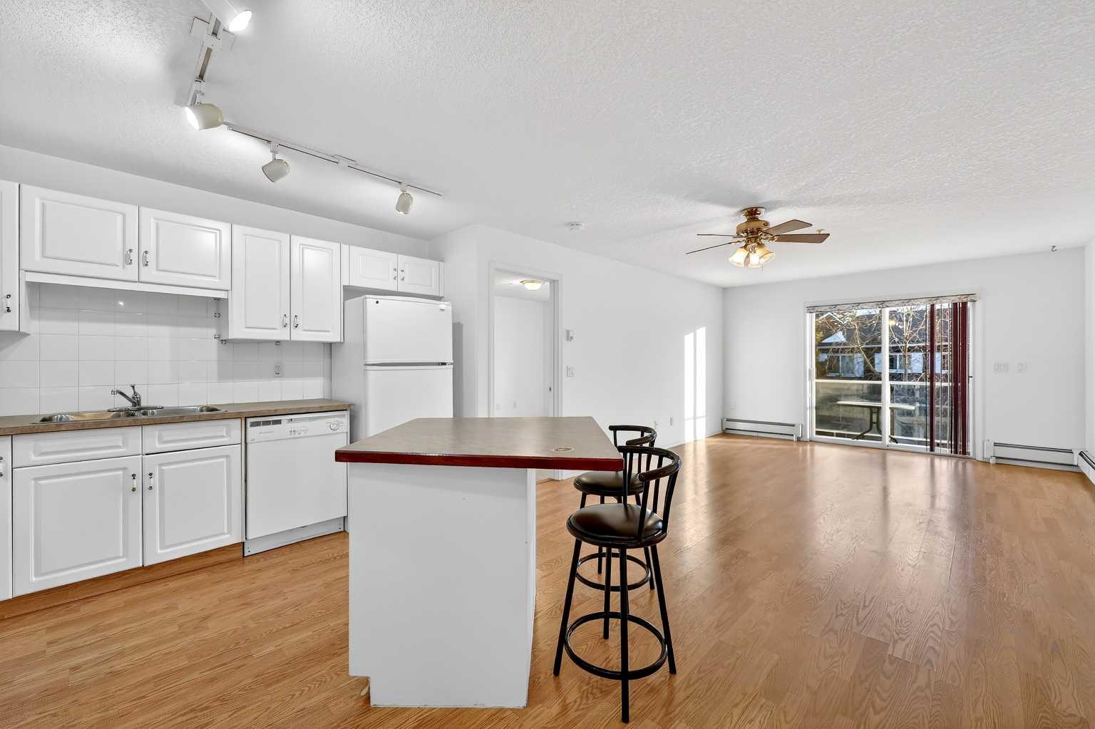 165 Manora Place NE 210