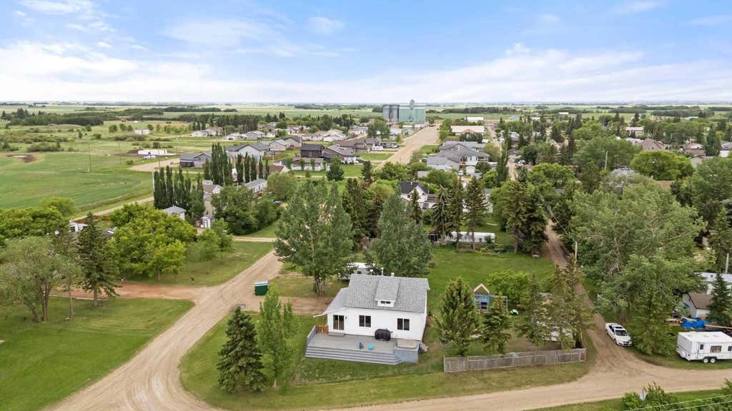 Photo of 417 Hanson Street, Bawlf, AB T0B 0J0 (MLS # A2323378)