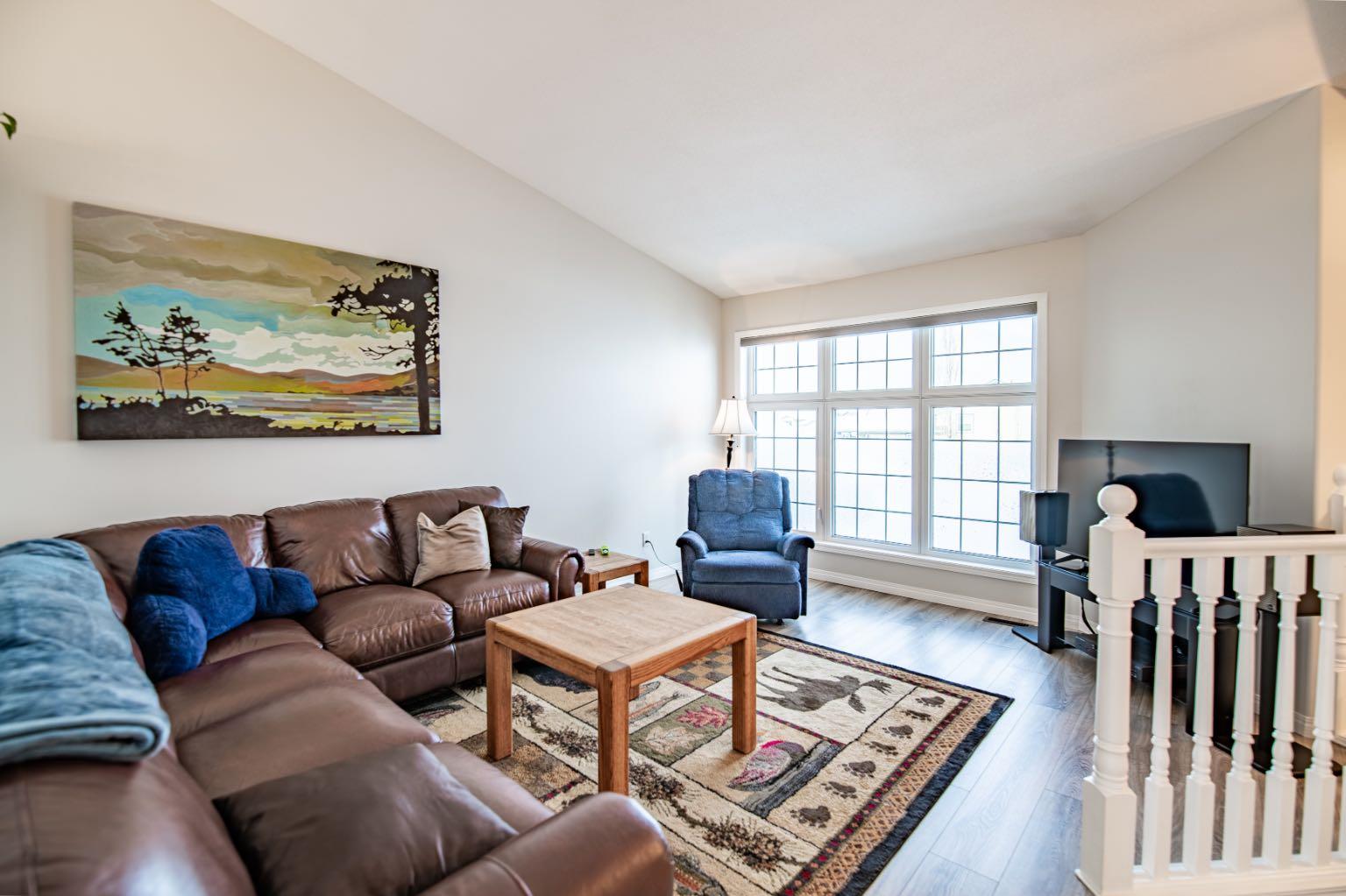 82 Westglen Boulevard