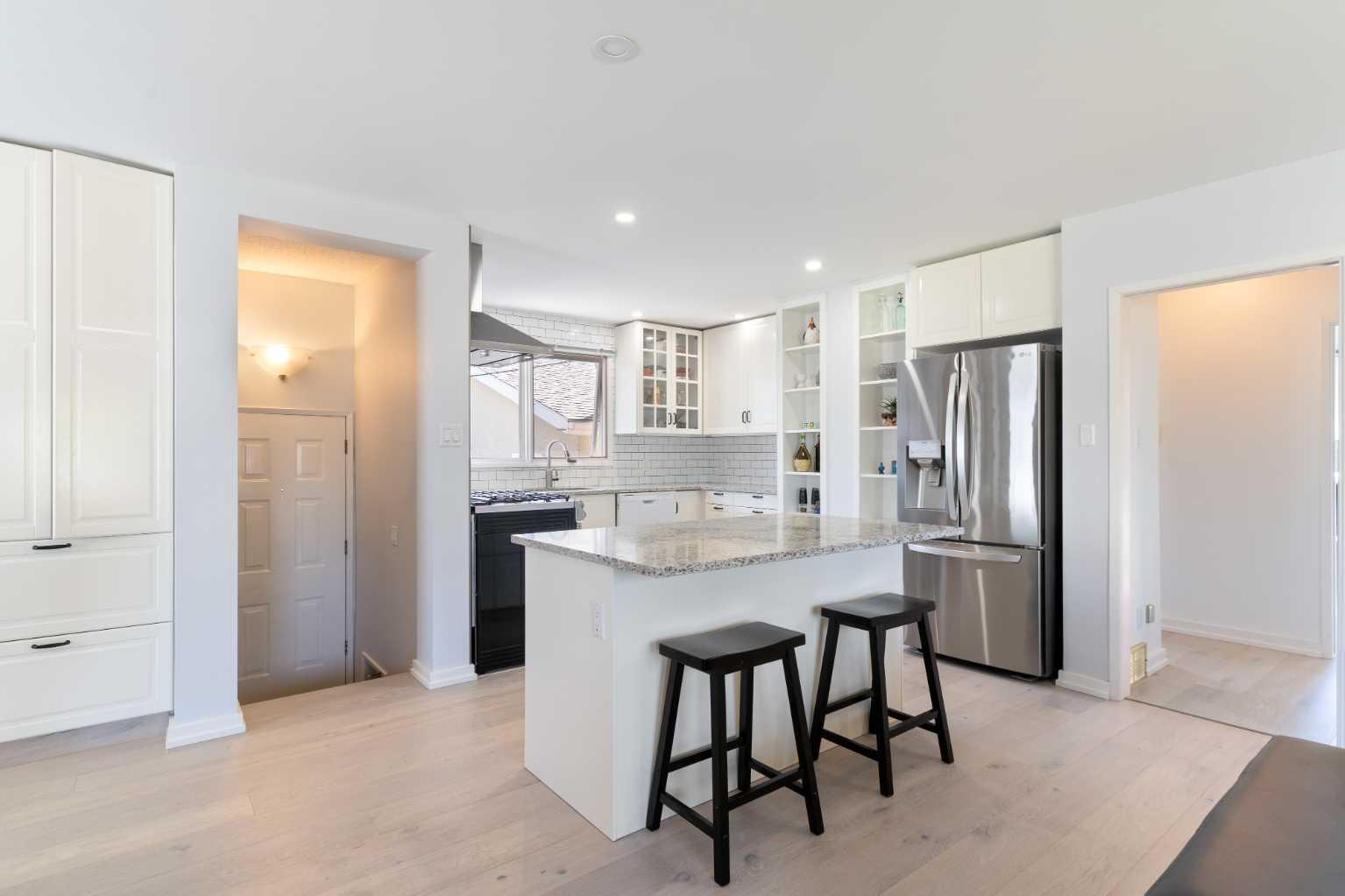 56 Maple Court Crescent SE