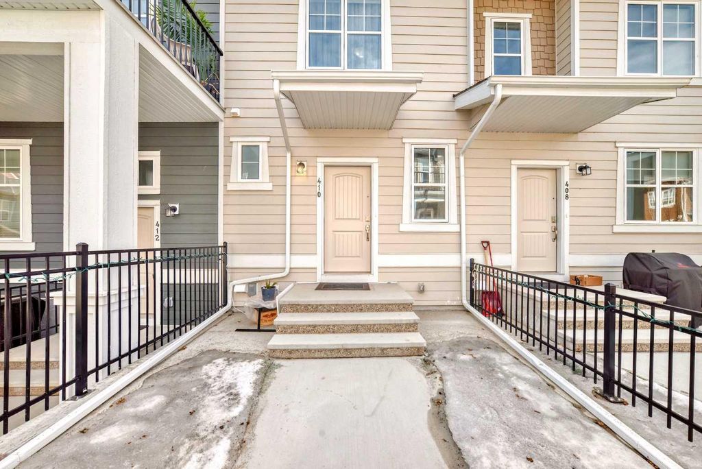 Photo of 410 Cranbrook Walk SE, Calgary, AB T3M 2V5 (MLS # A2316460)