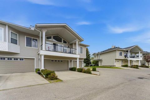 Photo of 12 Rocky Vista Terrace NW, Calgary, AB T3G 5G5 (MLS # A2315187)