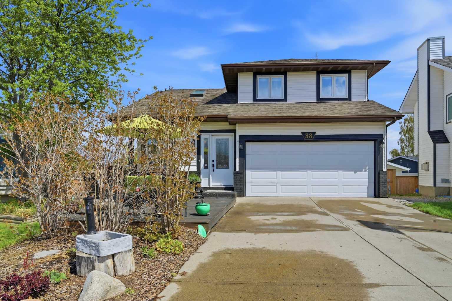 38 Sandpiper Way NW