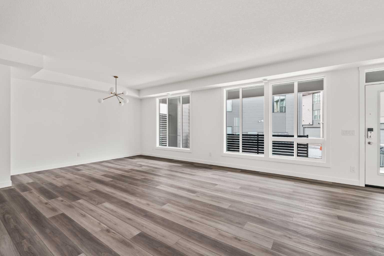 605 Sovereign Common SW