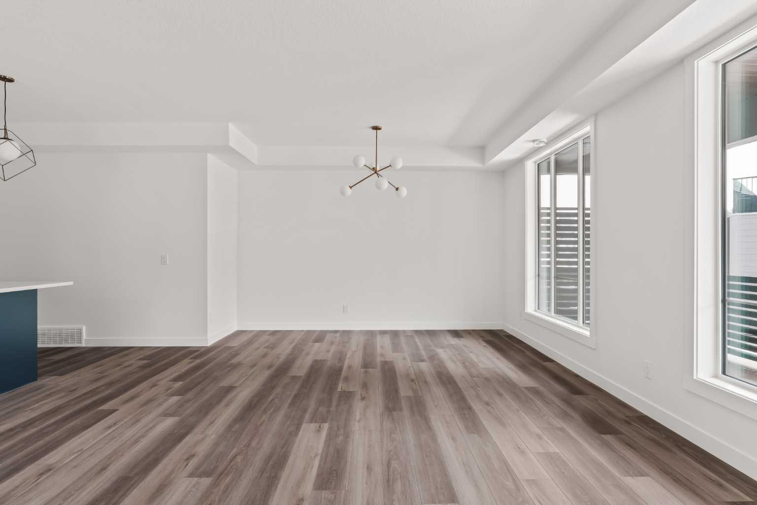 605 Sovereign Common SW