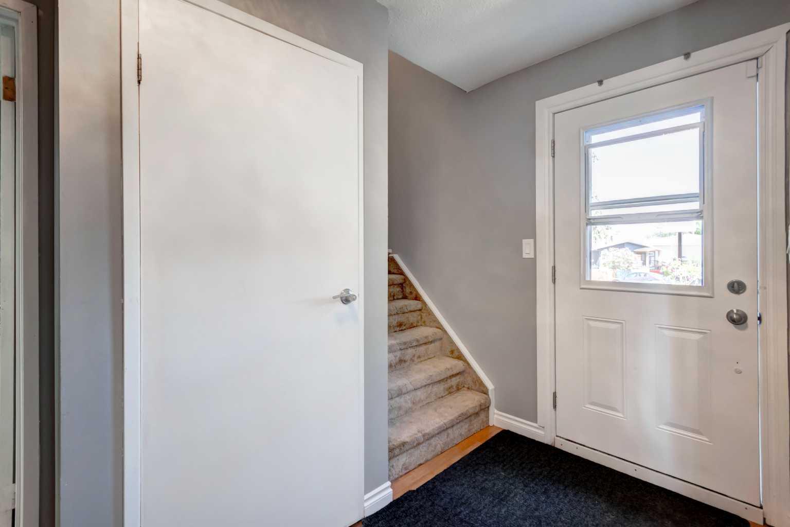 131 Dovertree Place SE