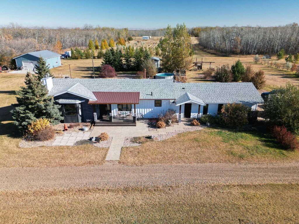 Photo of 41243 Range Road 205, Rural Camrose County, AB T0B 0H0 (MLS # A2266061)