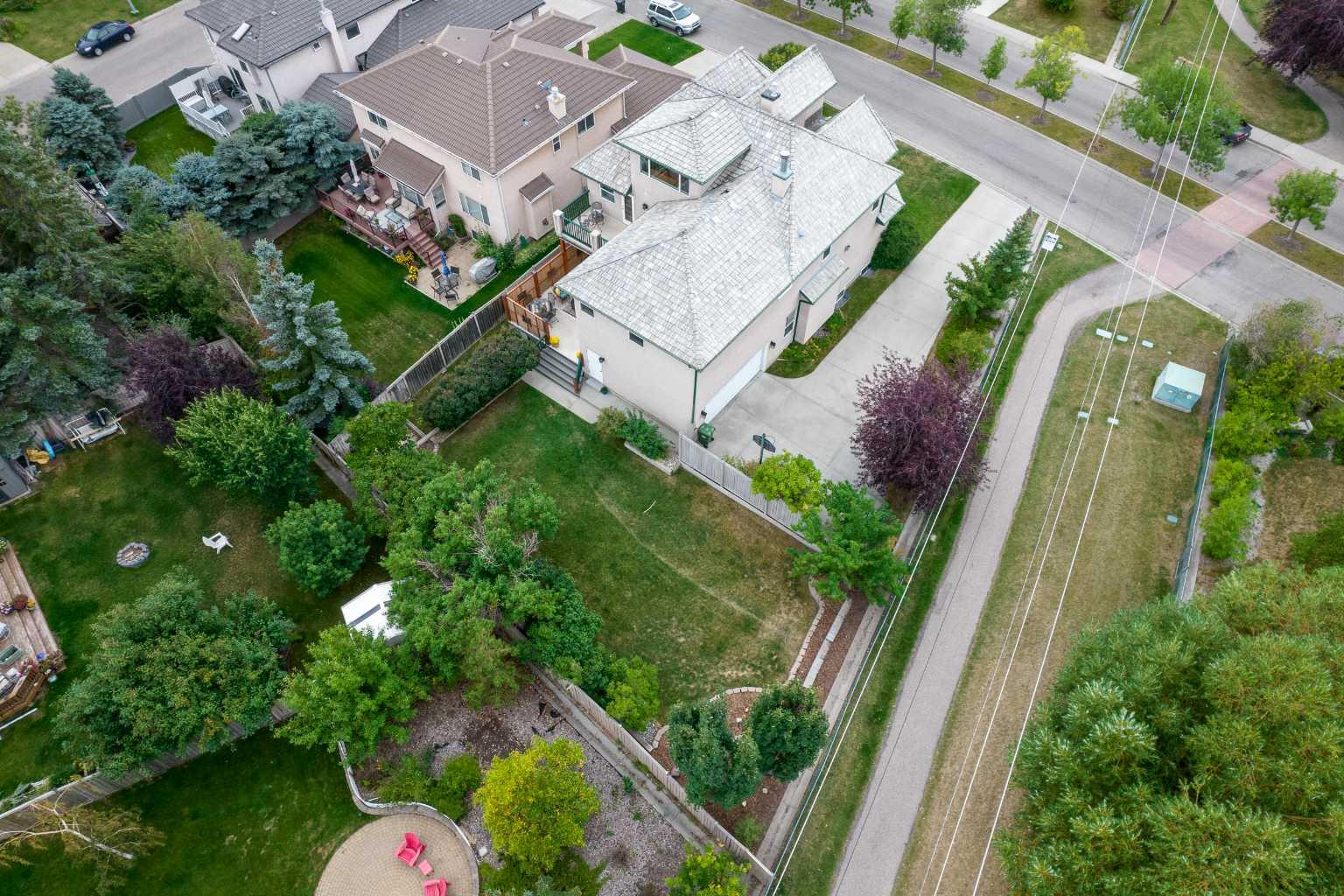84 Hawkside Road NW
