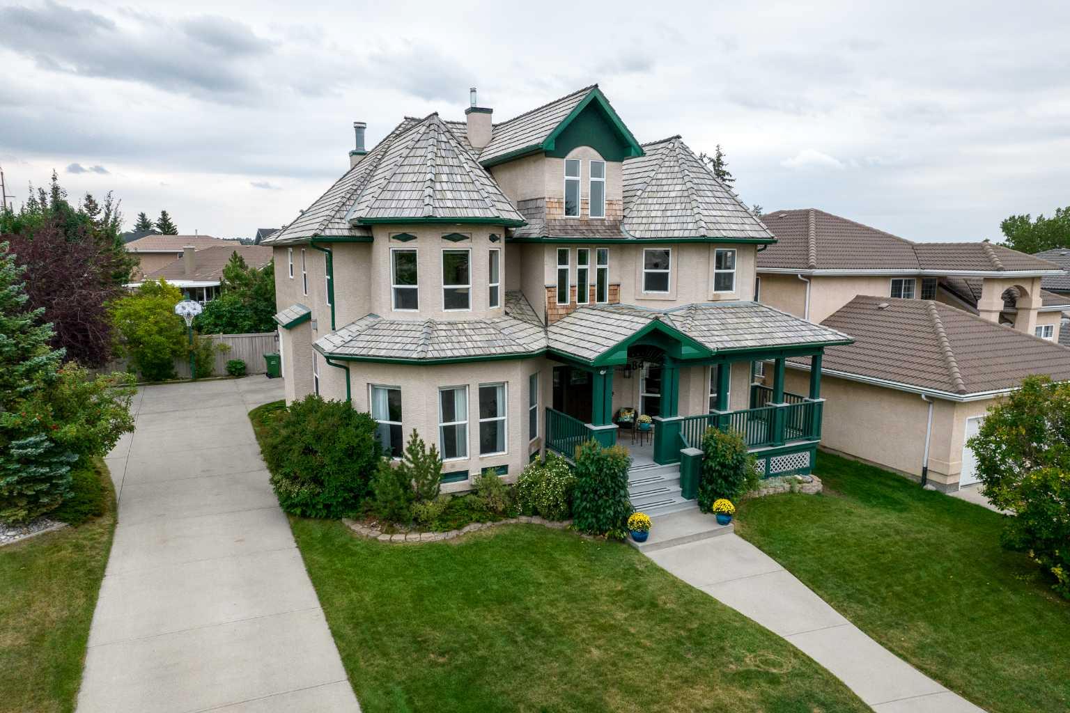 84 Hawkside Road NW