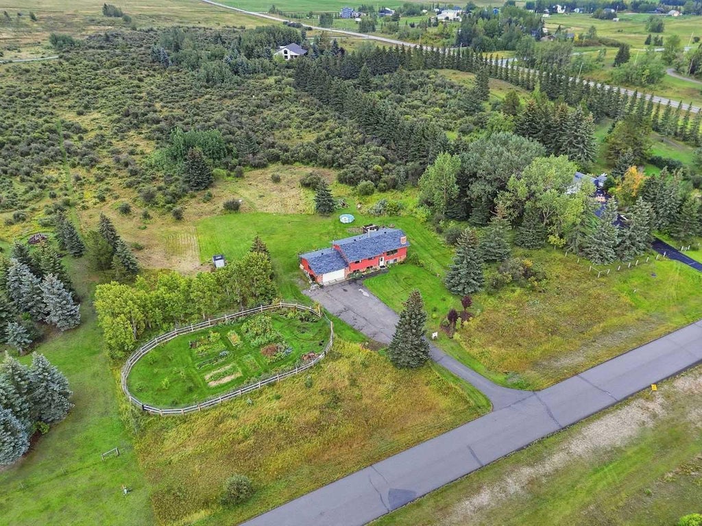 Photo of 8 Mount Vista Estates, Rural Rocky View County, AB T4C 1A1 (MLS # A2345023)