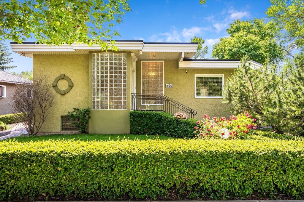 Photo of 509 15 Avenue NE, Calgary, AB T2E 1H7 (MLS # A2291471)