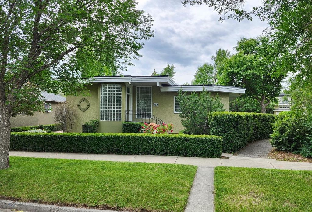 Photo of 509 15 Avenue NE, Calgary, AB T2E 1H7 (MLS # A2291471)