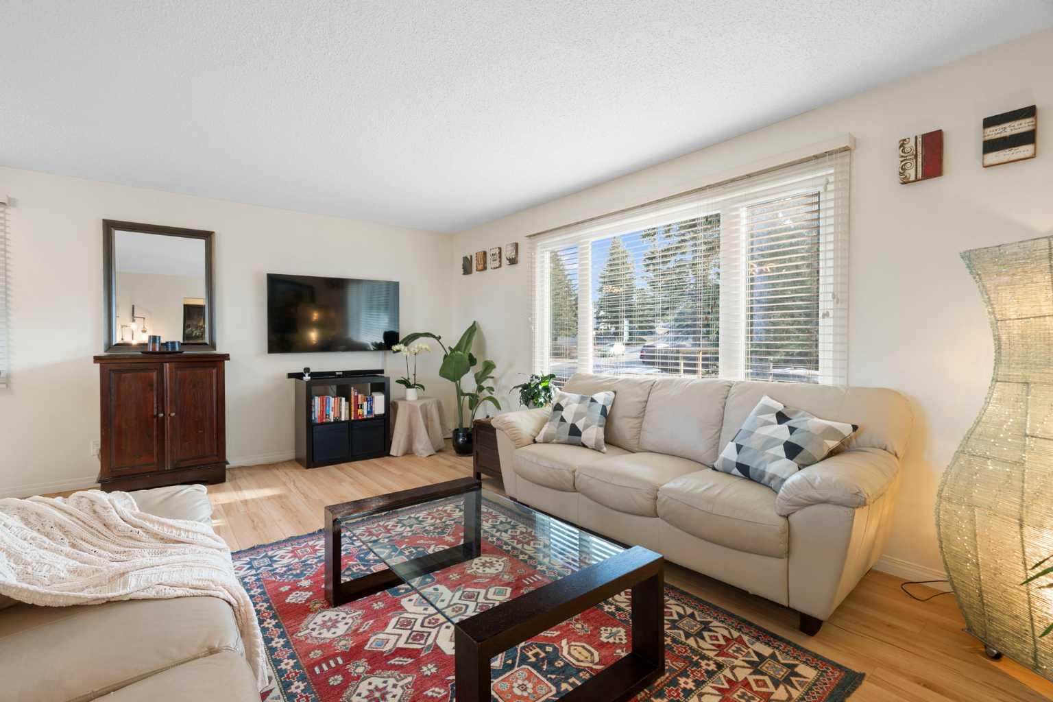 308 Hunterbrook Place NW