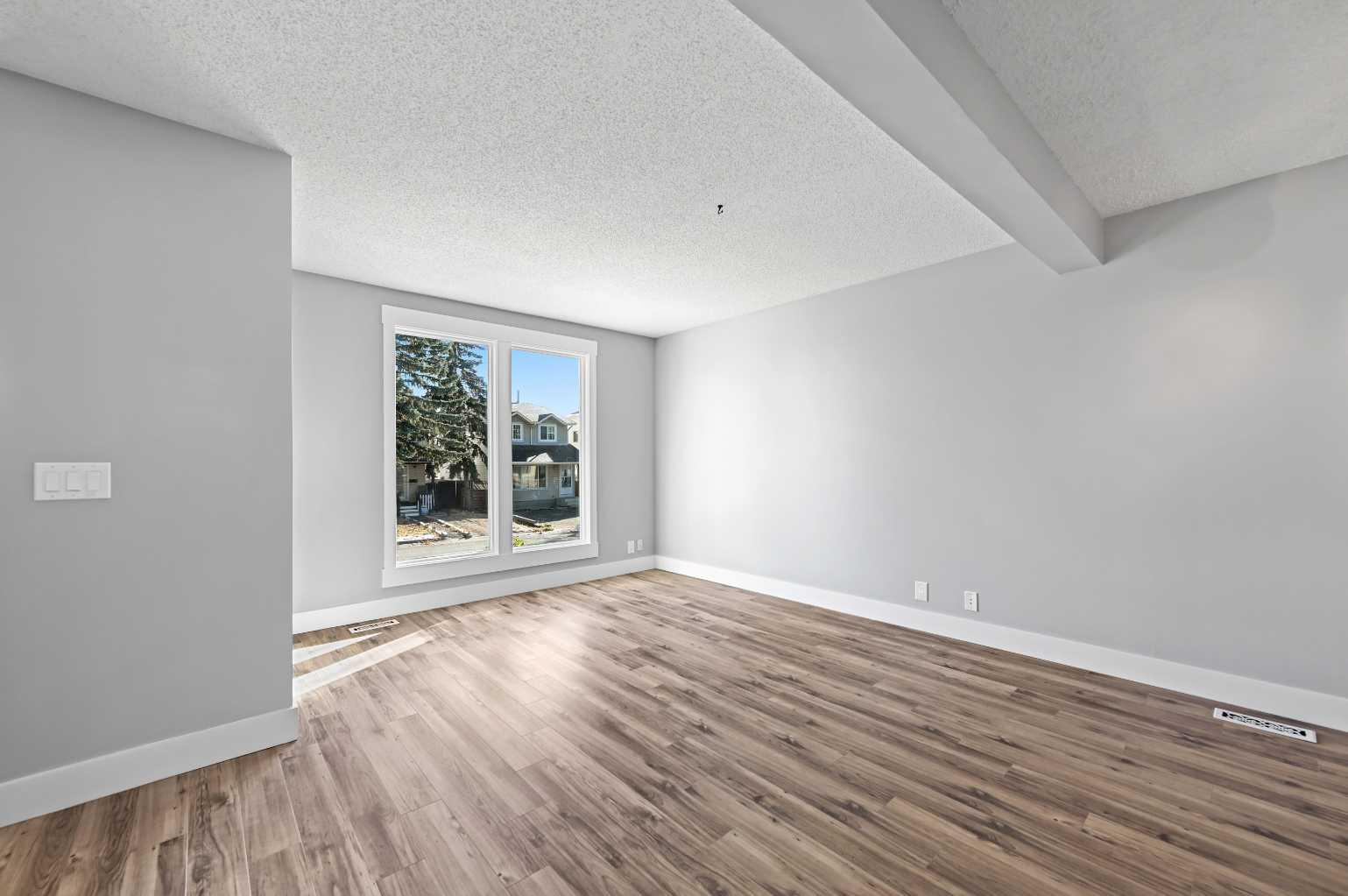 128 Castlegreen Close NE