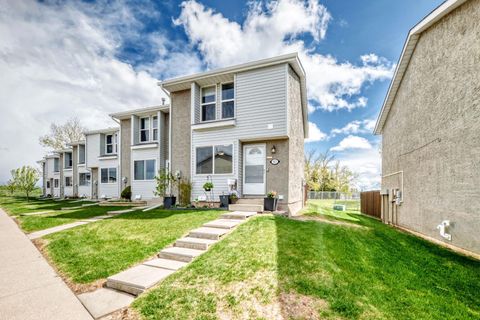 Photo of 700 Allen Street SE #507, Airdrie, AB T4B 1E8 (MLS # A2295619)