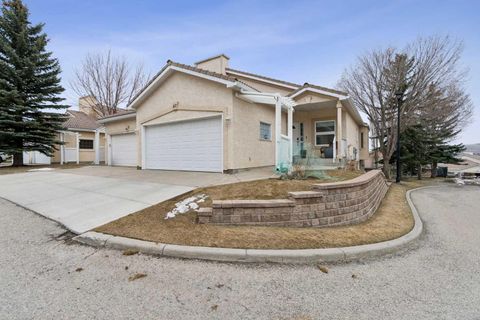 Photo of 67 Scimitar Heath NW, Calgary, AB T3L 2E1 (MLS # A2301707)