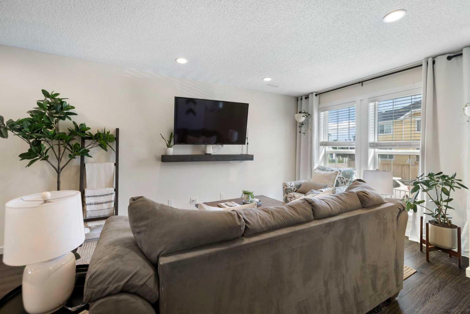 2400 Ravenswood View SE 515