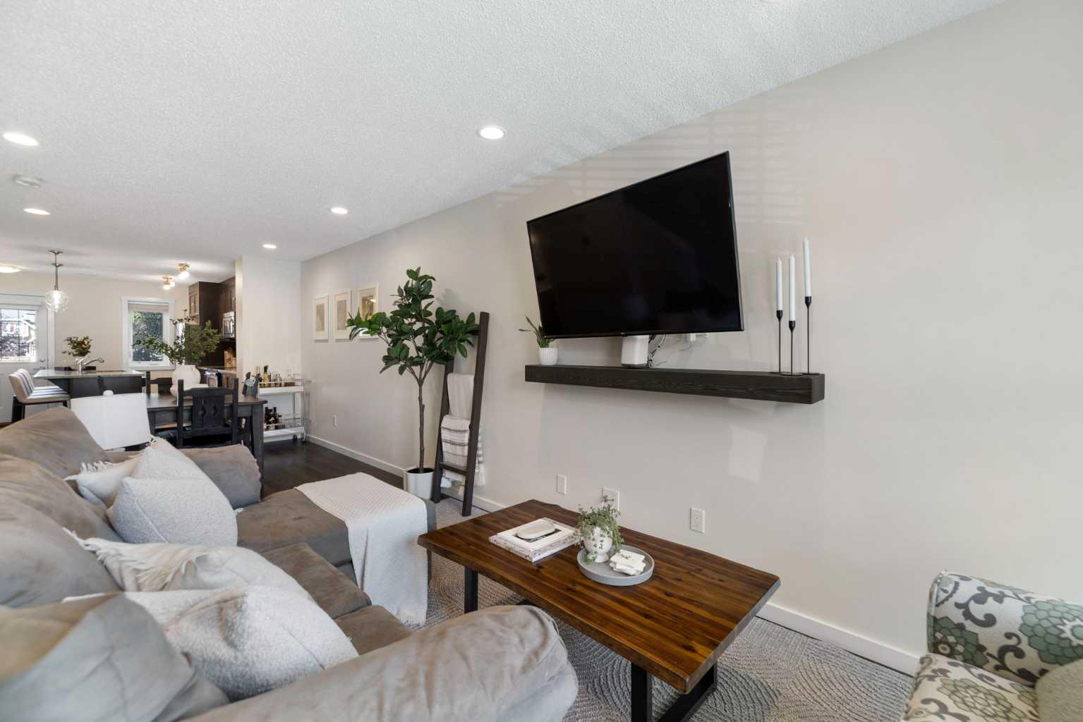 2400 Ravenswood View SE 515