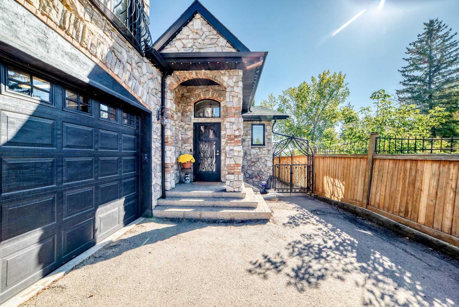 716 West Chestermere Drive