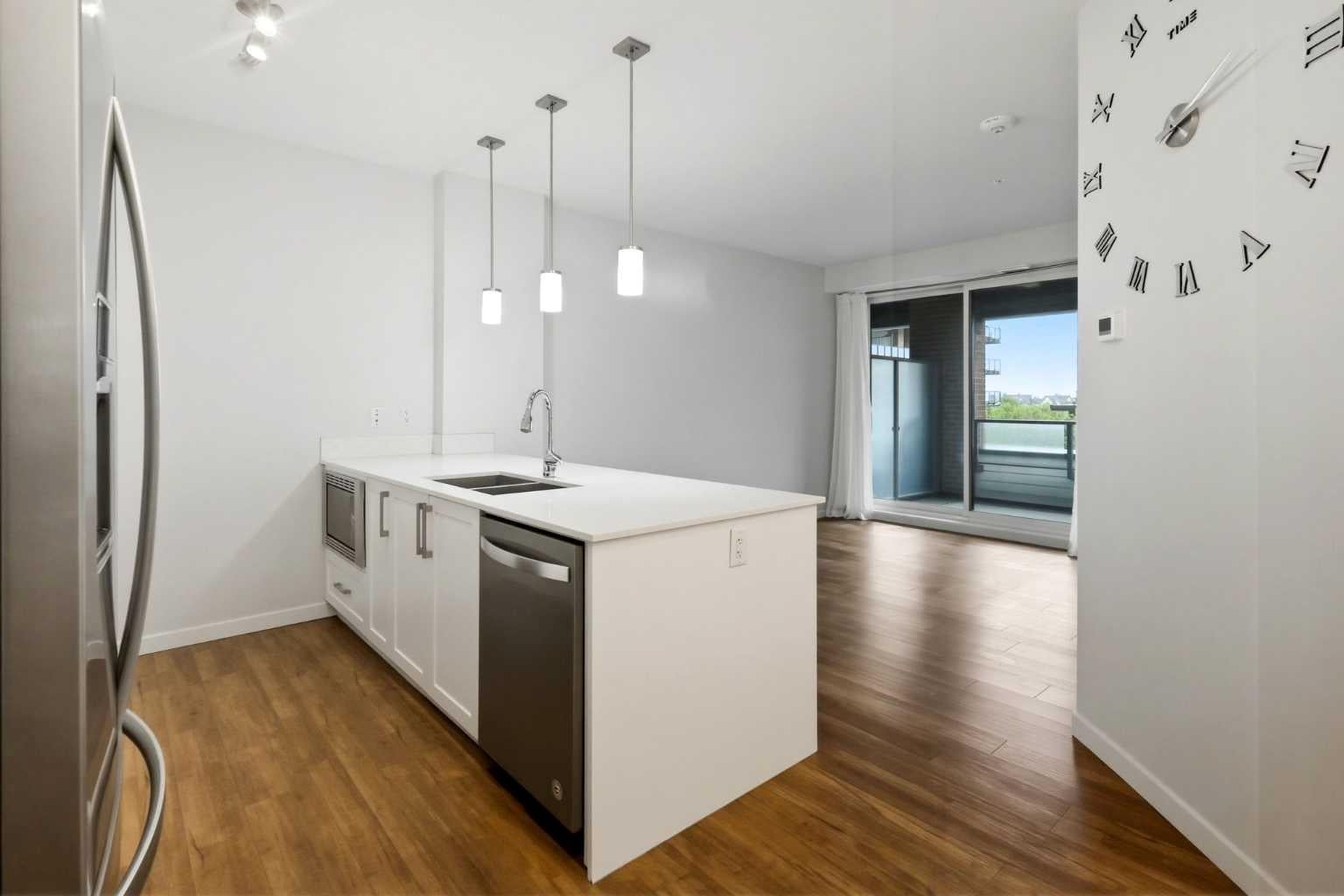122 Mahogany Centre SE 212
