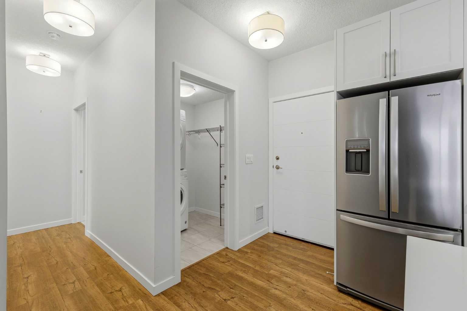 122 Mahogany Centre SE 212