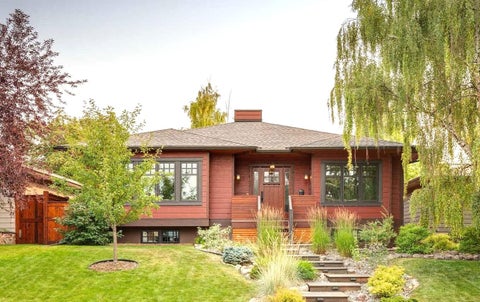 Photo of 95 Lissington Drive SW, Calgary, AB T3E 5E4 (MLS # A2338870)