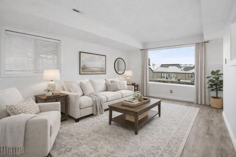 2415 14A Street SW 2 Calgary AB T2T 3X4