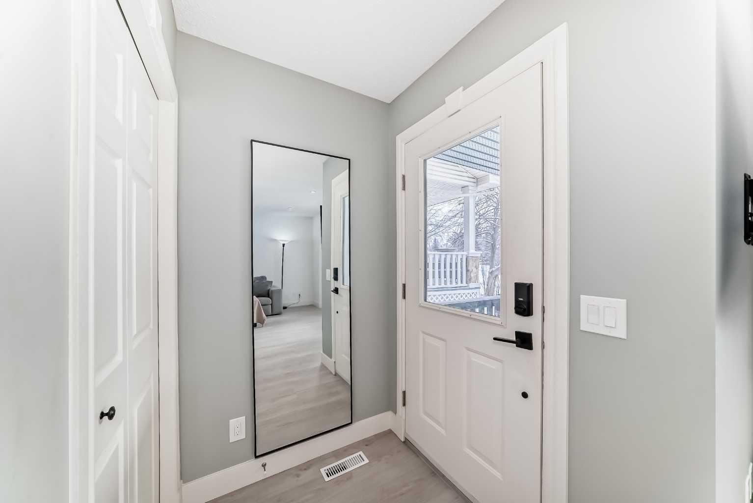 883 Arbour Lake Road NW