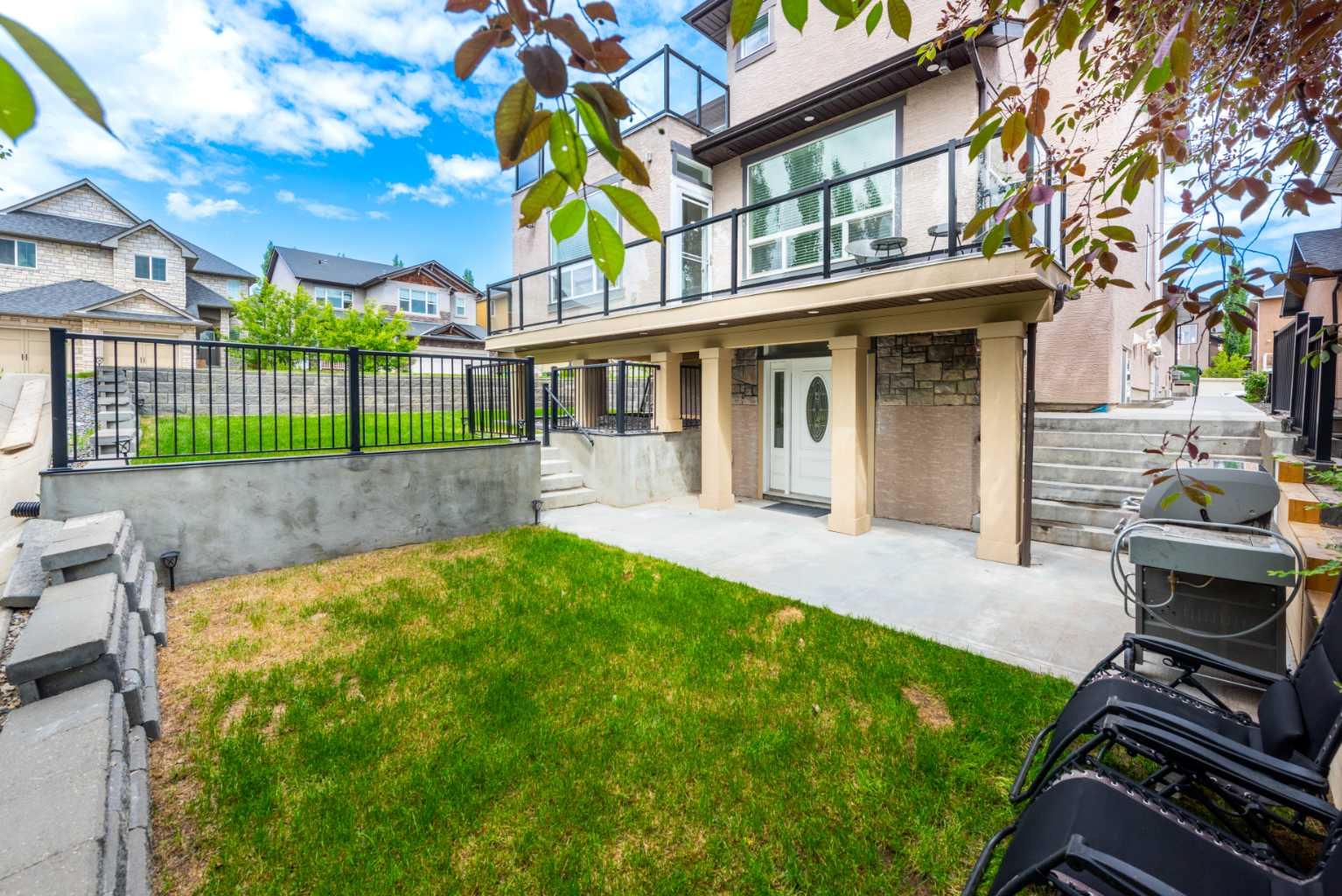 35 Aspen Stone Way SW