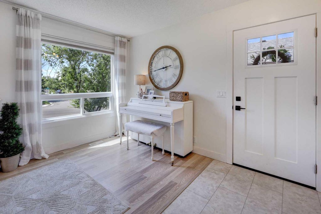 Photo of 8320 Centre Street NE, Calgary, AB T3K 1Y1 (MLS # A2321402)