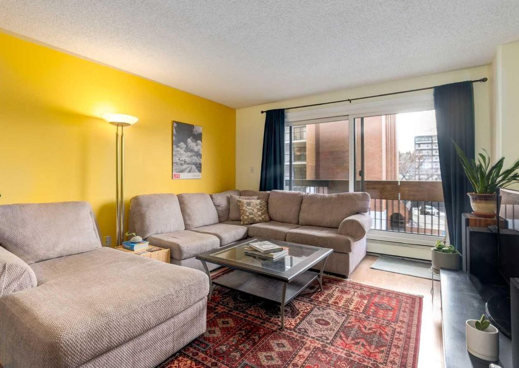 Photo of 1033 15 Avenue SW #305, Calgary, AB T2R 0S5 (MLS # A2282510)