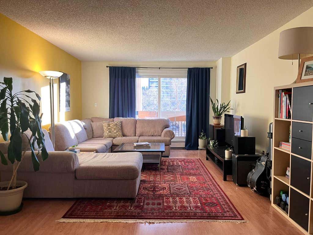Photo of 1033 15 Avenue SW #305, Calgary, AB T2R 0S5 (MLS # A2282510)