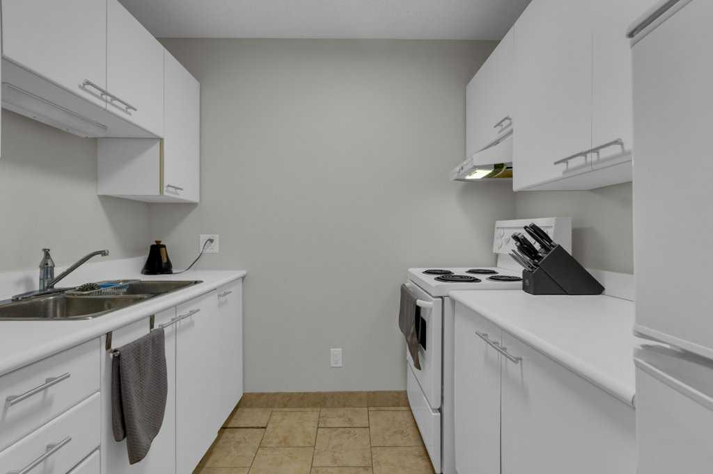 414 Squirrel Street 111