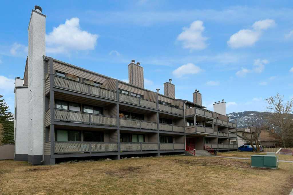 414 Squirrel Street 111