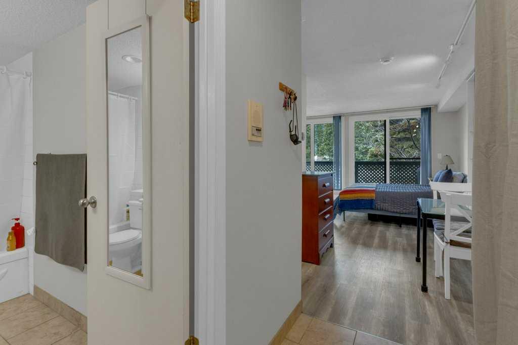 414 Squirrel Street 111