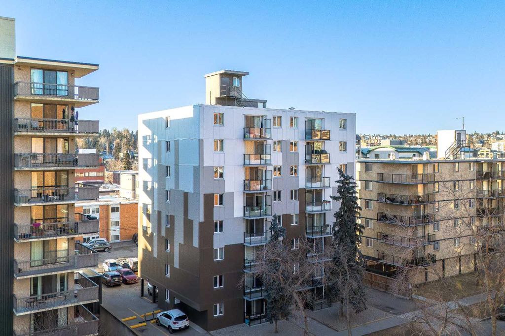 Photo of 1111 15 Avenue SW #701, Calgary, AB T2R 0S8 (MLS # A2285442)