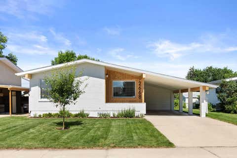 Photo of 2668 Thompson Crescent SE, Medicine Hat, AB T1B 1C4 (MLS # A2324787)