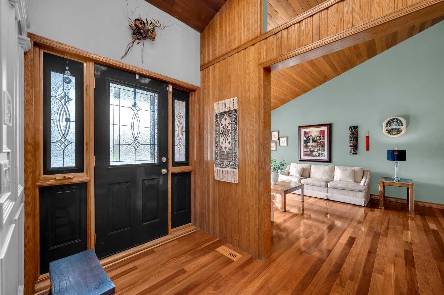 519 Bernard Mews NW