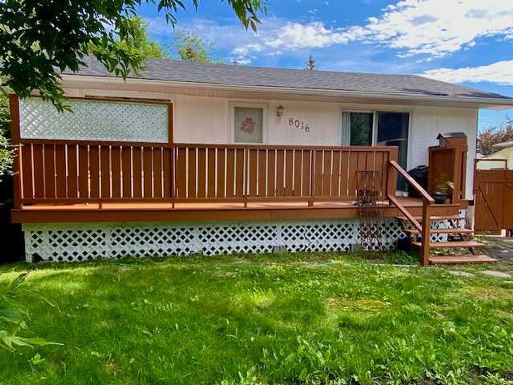Photo of 8016 33 Avenue NW, Calgary, AB T3B 1L7 (MLS # A2312377)