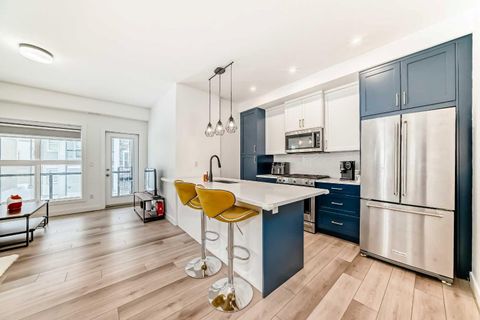 44 Spring Creek Common SW Calgary AB T2E 6E2